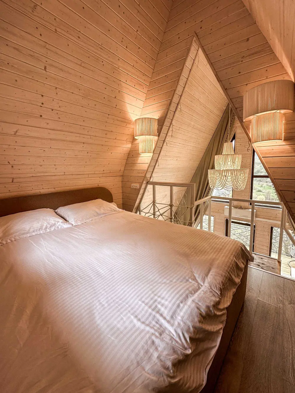 Спальня на втором уровне A-Frame